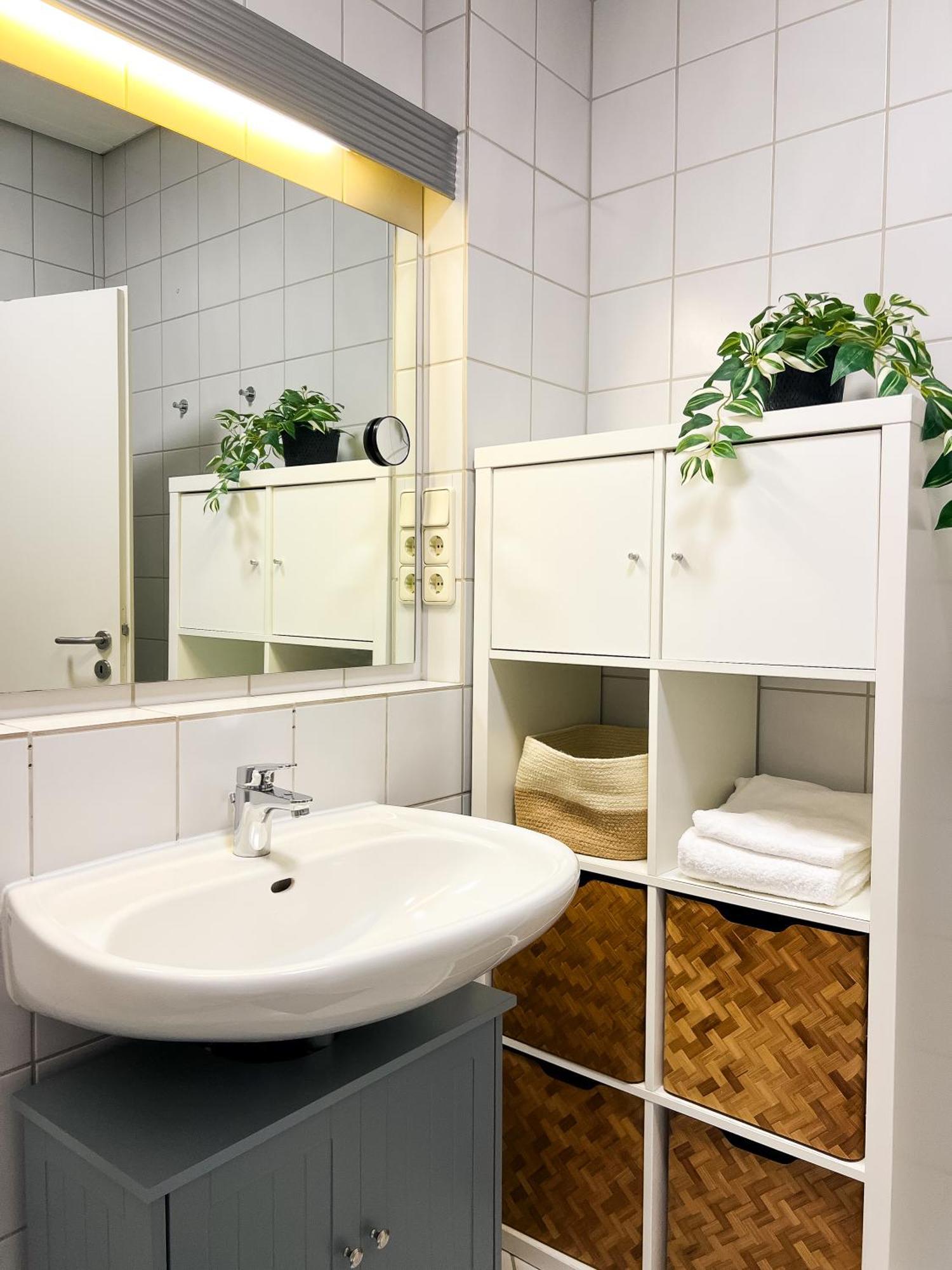 Qonroom - As Individual As You - Oeynhausen City Бад Ойнхаузен Екстериор снимка